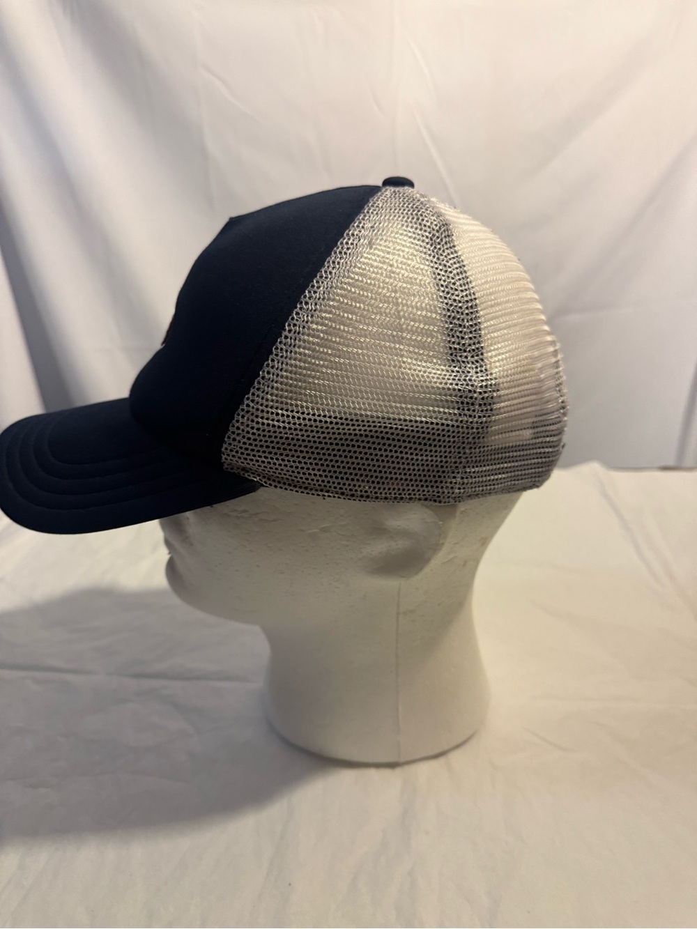 Vans Navy Foam Trucker Cap with Maroon Logo Patch - Picture 2 of 5